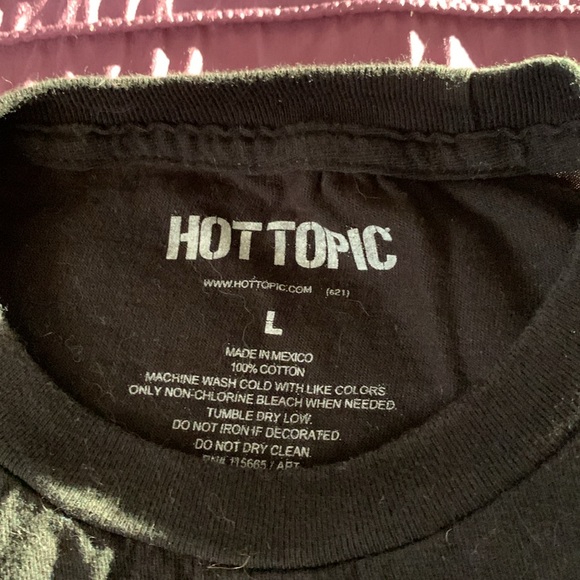 Hot Topic Unisex LGBTQ tshirt - Picture 3 of 6